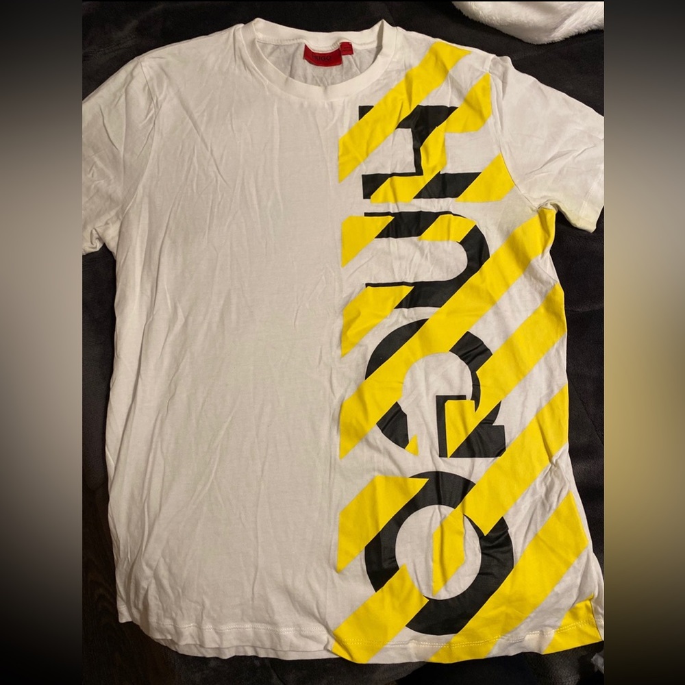 HUGO boss men’s tshirt